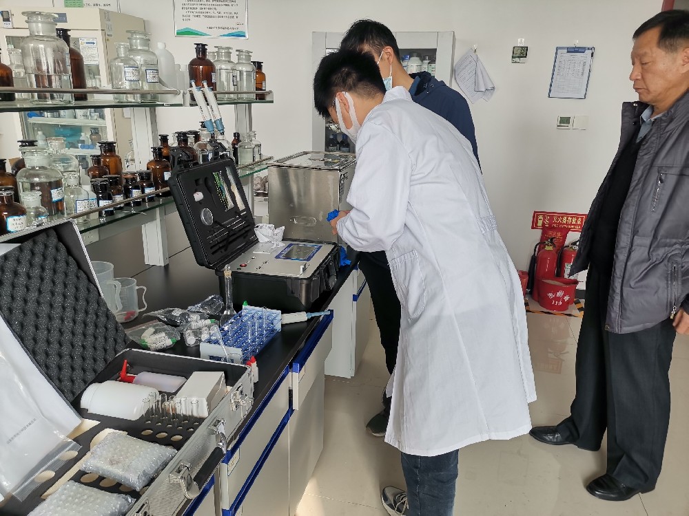 我司到濮陽生態環境檢測中心進行土壤重金屬檢測儀的使用教學